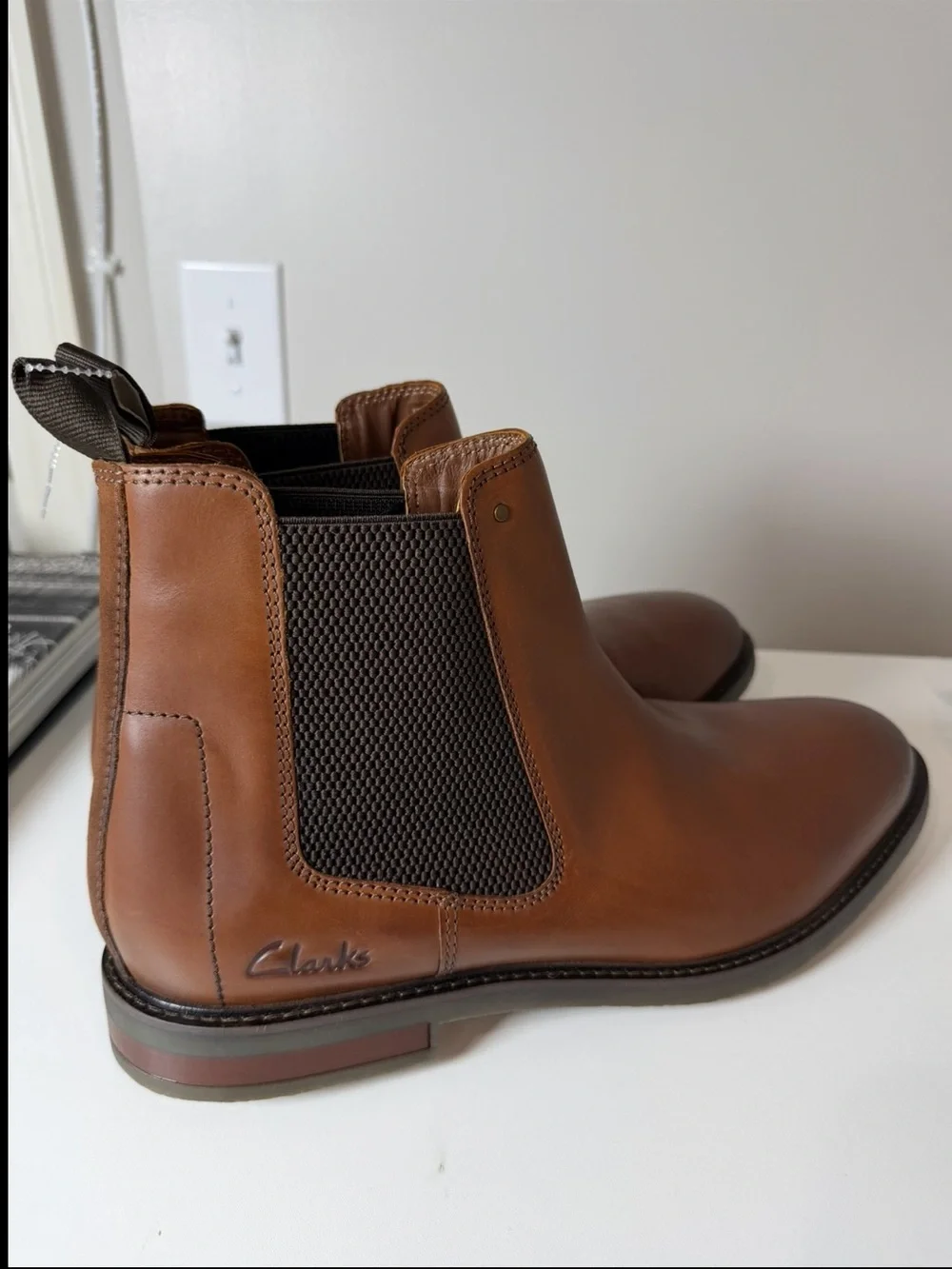 Clarks sleek tan